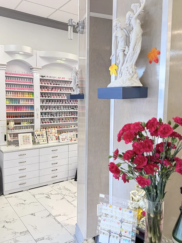 I2 Nails and Spa